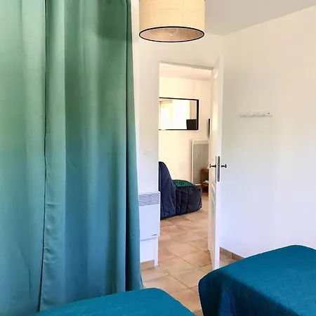 Giens-t2 Charme-7m A Pied - Rez De Jardin Hyeres