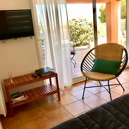 Apartment Giens-t2 Charme-7m A Pied - Rez De Jardin Hyeres
