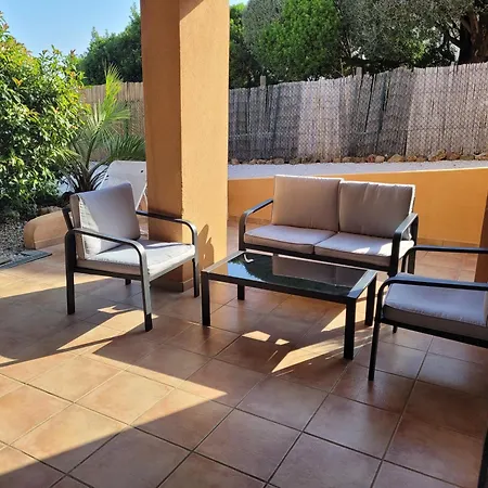 Giens-t2 Charme-7m A Pied - Rez De Jardin Apartment *